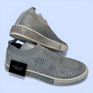 bernie mev. Women's Sneakers Glamour Gray Silver Rhinestones NWT Sz US 7, EU 37
